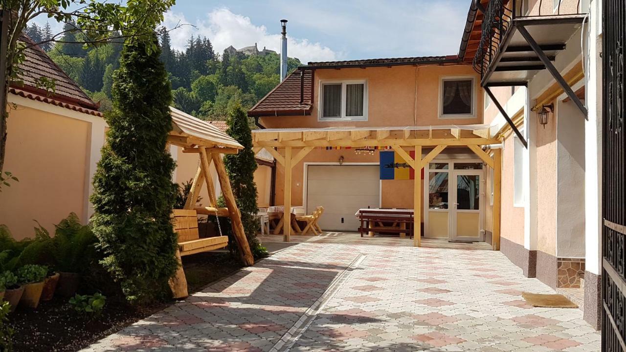 Casa Dacica Hotel Risnov Exterior photo